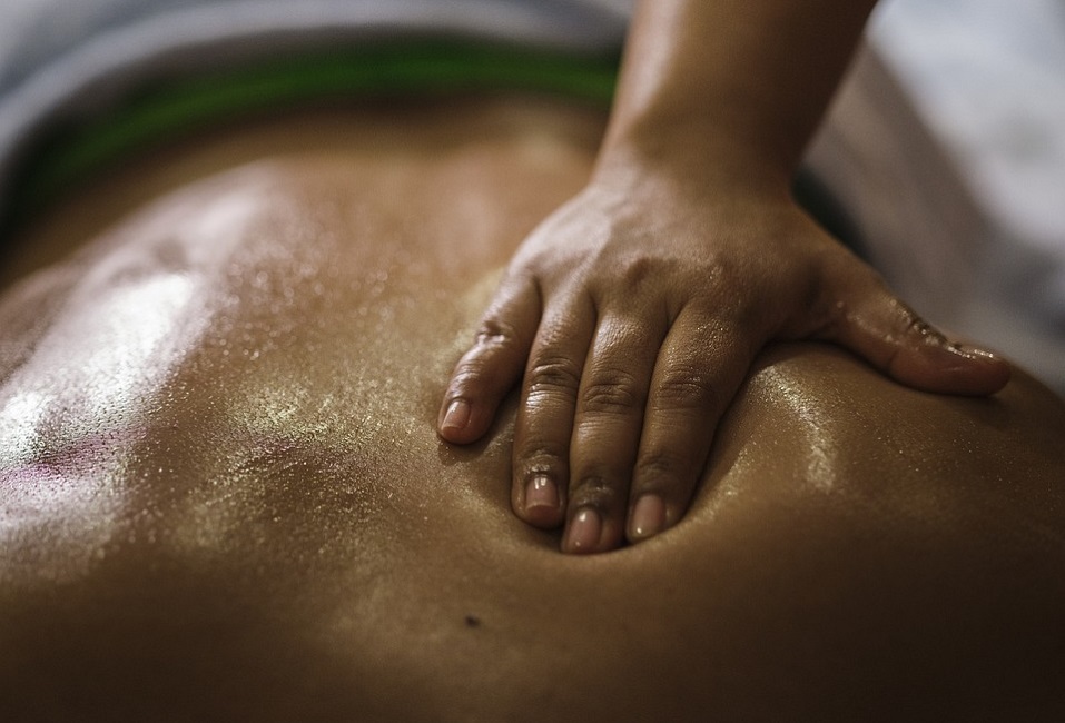 Skin-to-skin massages. Discover the indescribable